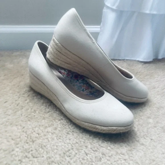 Life Stride Espadrille Shoes - Picture 5 of 5